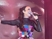 ivete-sangalo-leva-axe-da-bahia-para-o-sao-joao-de-caruaru-e-convida-fa-pra-dancar-no-palco:-‘zerei-a-vida’