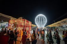 abertura-do-natal-encantado-em-santa-cruz-e-realizado-neste-sabado-(2)