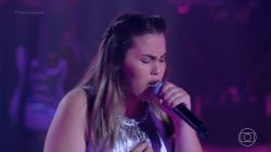 flavinha-rocha,-cantora-de-santa-cruz-do-capibaribe,-vence-batalha-e-avanca-no-the-voice-brasil