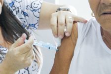 campanha-de-vacinacao-contra-influenza-e-realizada-em-shopping-de-serra-talhada